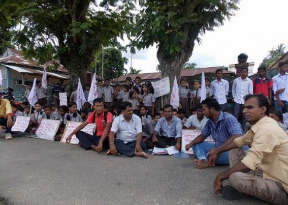   Student unrest gripped another school at heart of the town: SFI led the unrest at Girlsâ€™ S.B. School